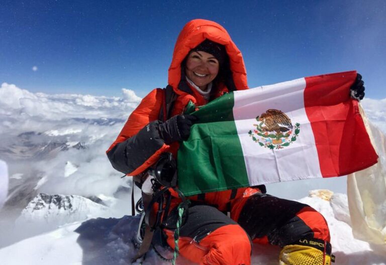 La primera mujer latinoamericana en escalar el Everest 🏔️✨